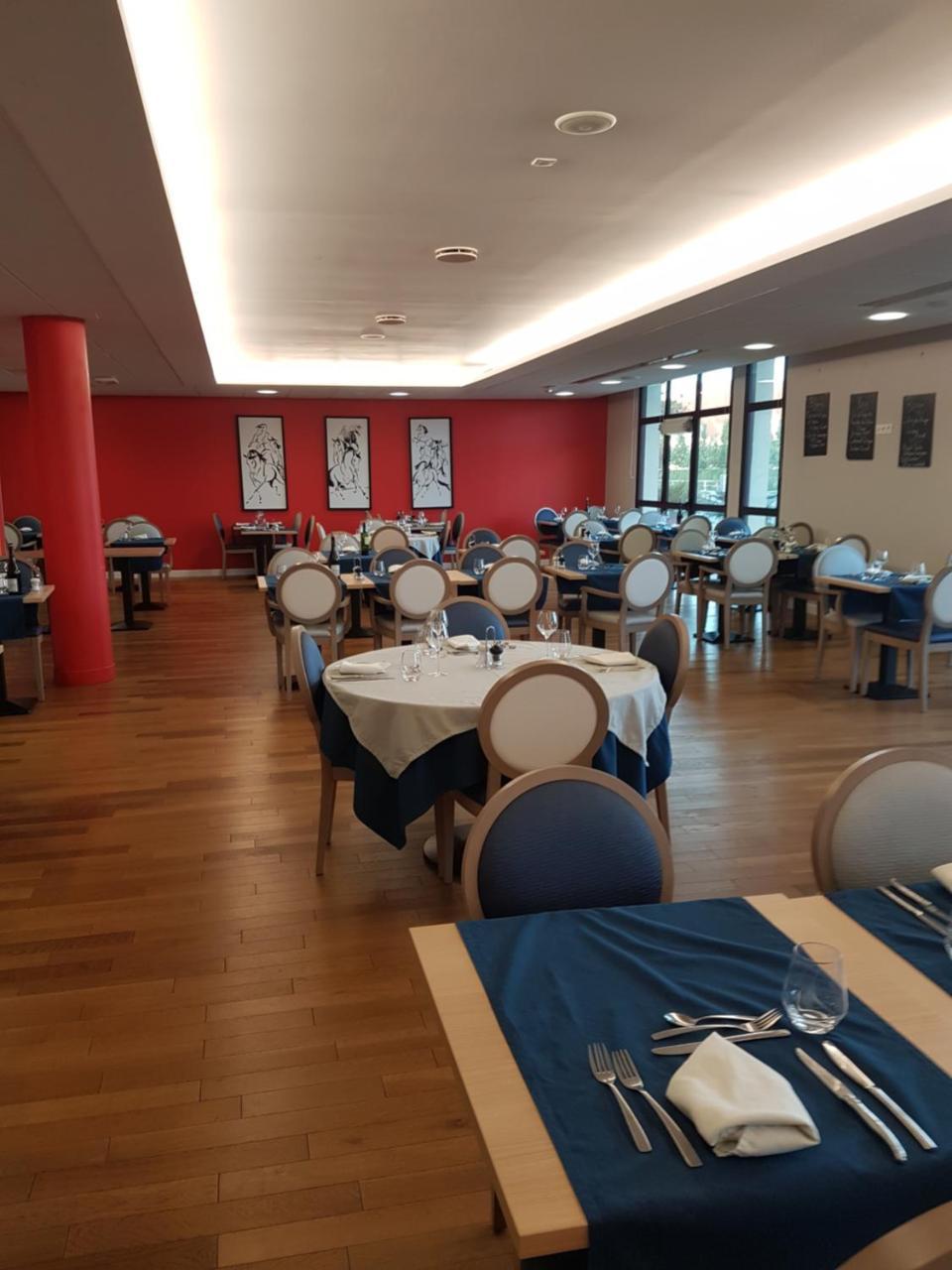 Domitys Le Carrousel Lejlighedshotel Cabourg Eksteriør billede